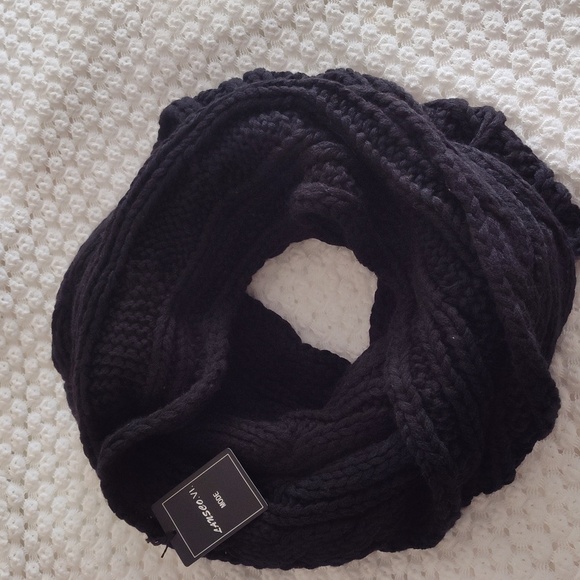 Lansco.VI.Mode Knit Infinity Scarf Black - Picture 2 of 4